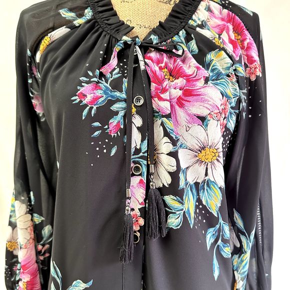 Yumi Kim Women’s Silk Blouse Sz S Black Pink Floral Print Tie Ruffled Neck - Picture 3 of 14